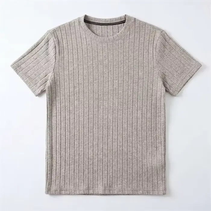 T-shirt en tricot côtelé pour homme avec rayures verticales