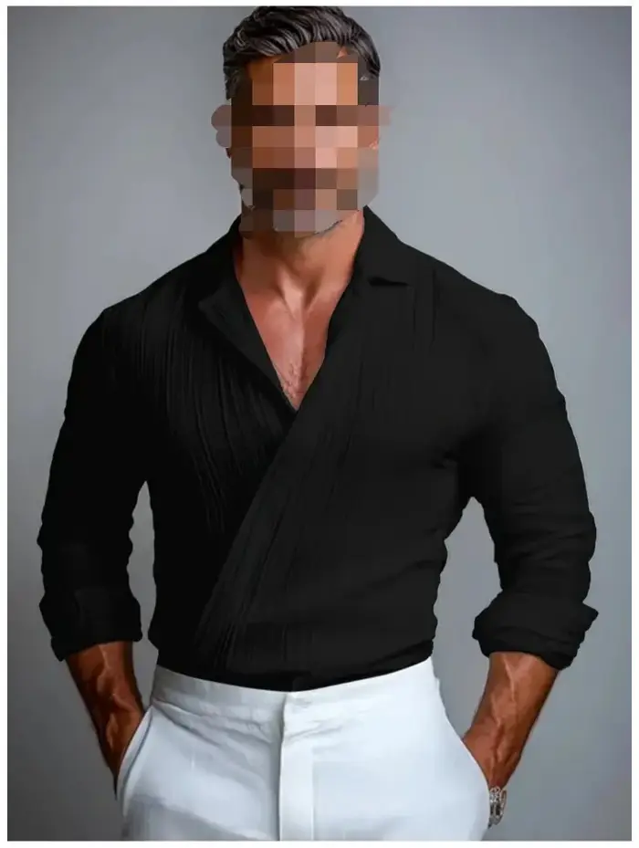 Chemise ajustée à col en V pour homme