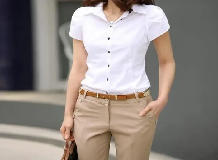 Chemise blanche à volants pour femmes