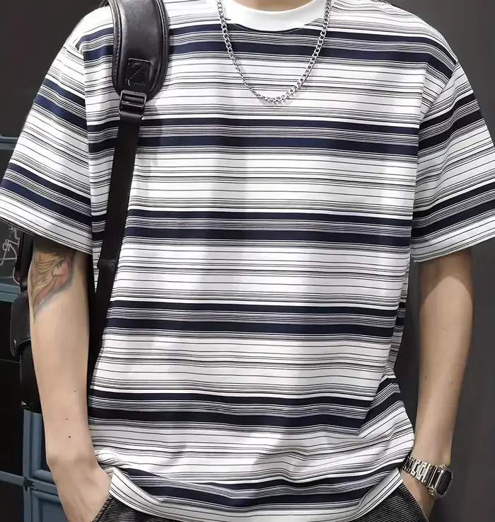 T-shirt imprimé rayé bleu et blanc pour hommes | Style de sport léger urbain