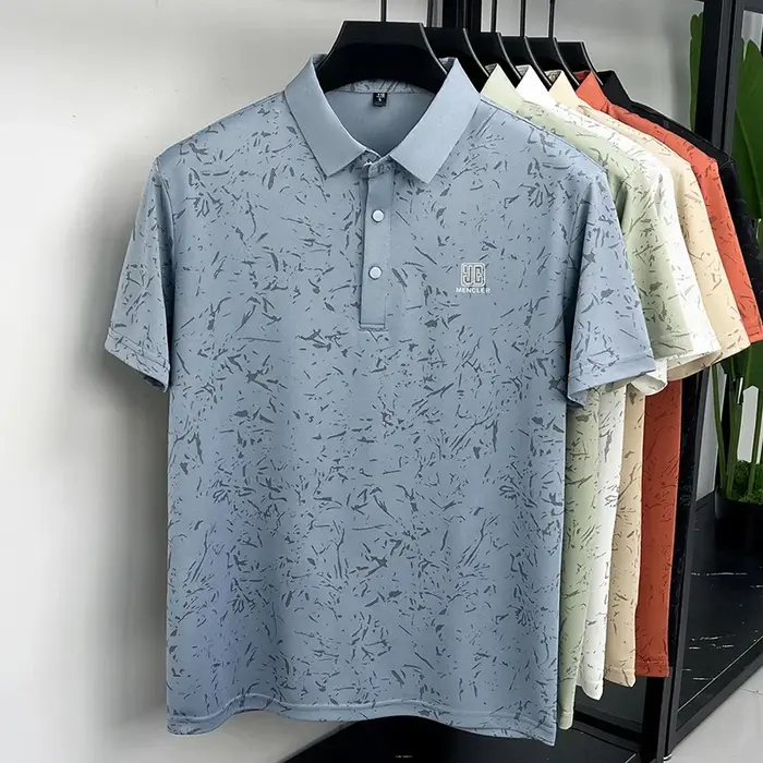 Polo à manches courtes pour homme avec revers, imprimé abstrait effet éclaboussures, broderie logo s