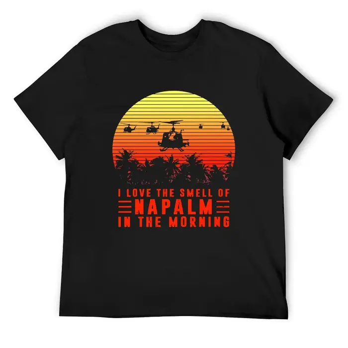 J'aime l'odeur de Napalm au matin T-Shirt-Vintage T-Shirt Anime