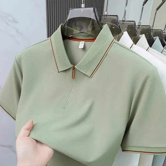 Light luxe couleur solide manches courtes polo chemise homme été glace soie respirable affaires décontractée mode zipper Le col renversé T-shirt
