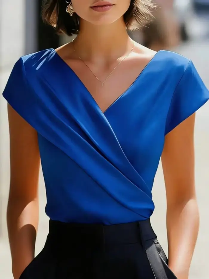 Haut enveloppant à manches courtes et col en V pour femme