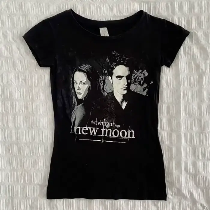 T-shirts rétro Grunge des années 2000 pour femmes, imprimé graphique cyber-gothique, hauts à manches