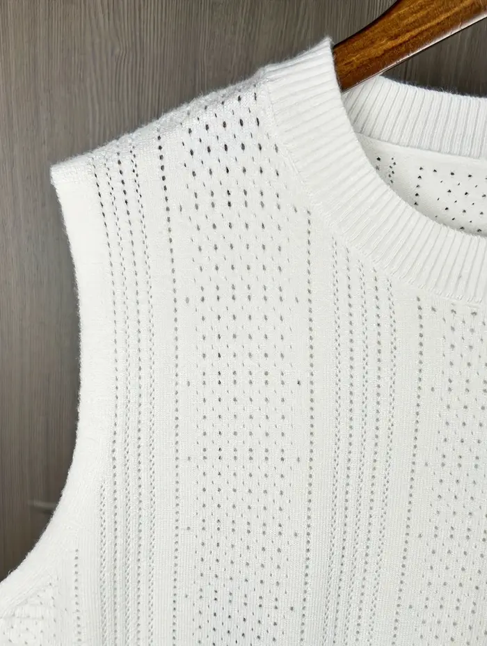 Les gilets tricotés sans manches pour hommes conviennent aux rendez-vous