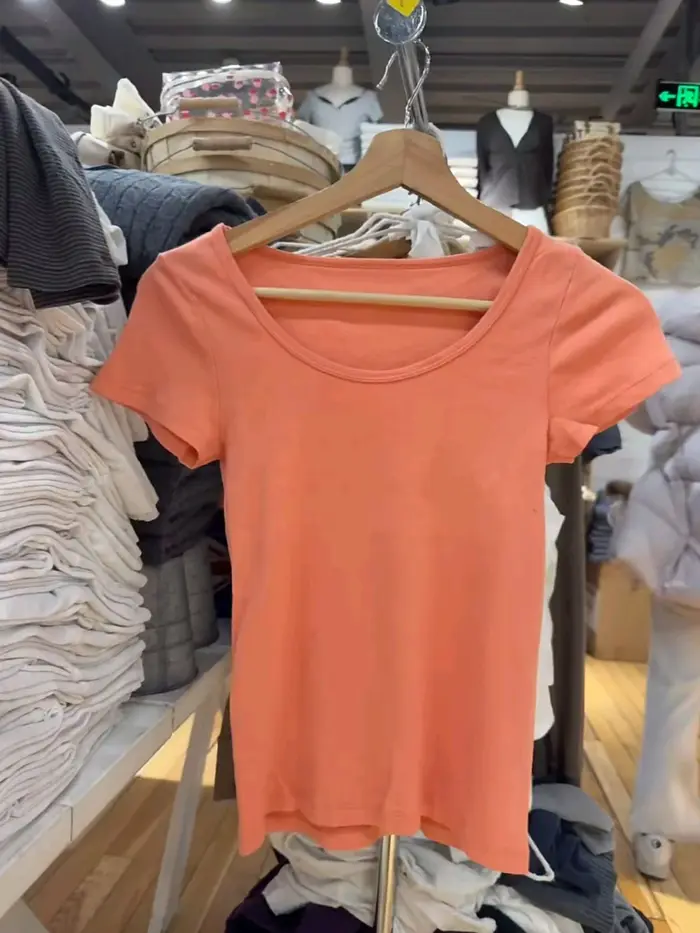 Nouveaux T-shirts Slim Orange Femme Été Col Rond Manches Courtes Coton Décontracté Simple Uni Polyvalent Basique