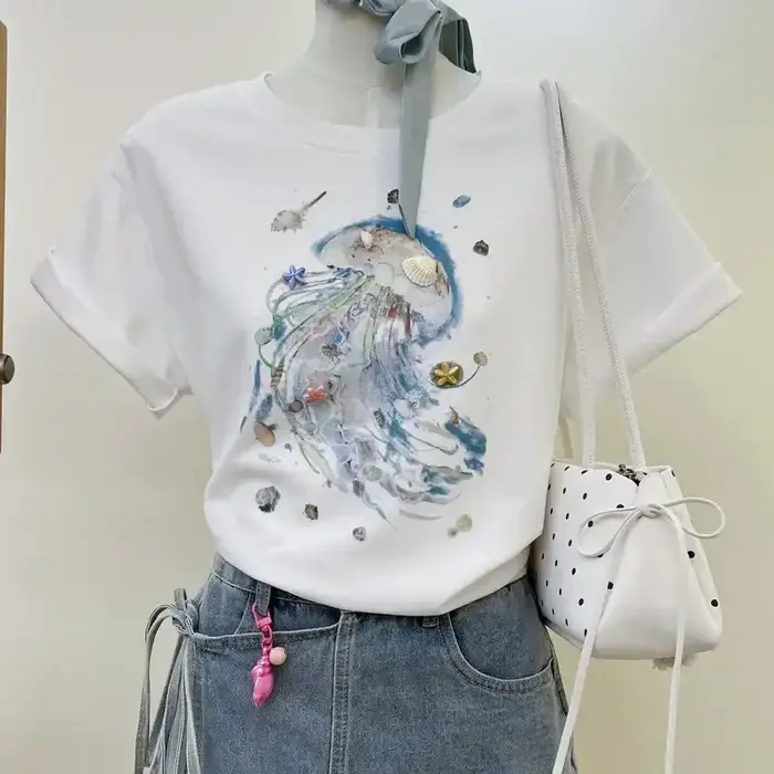 T-shirt à manches courtes pour femmes, imprimé coquille de méduse blanche, broderie, tissu frais, été