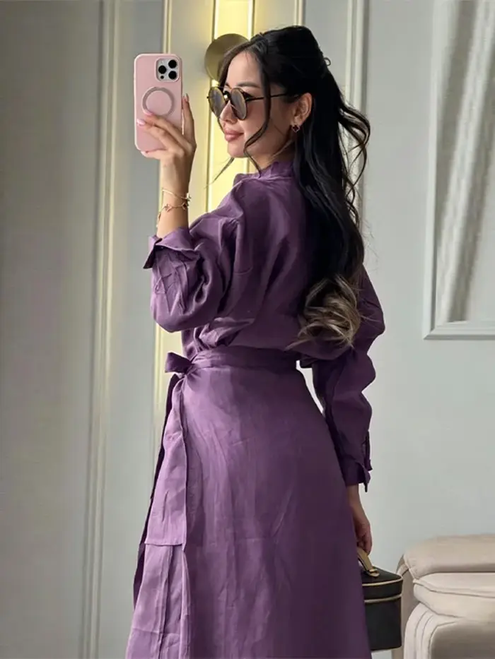 Ensemble pantalon femme style Old Money : chemise à col montant et manches longues