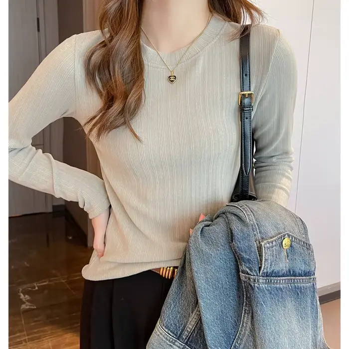 T-shirt à manches longues et col rond pour femme
