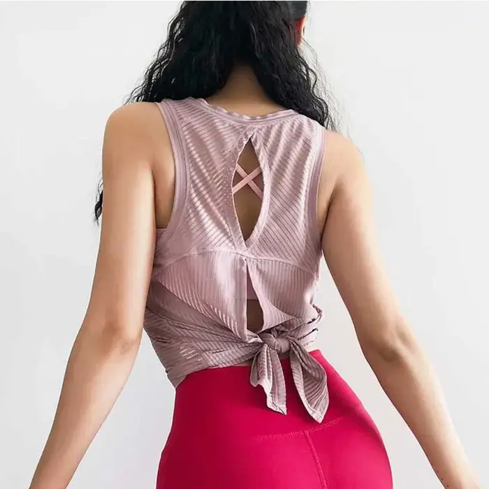 T-shirt de sport sexy à dos ouvert pour femme