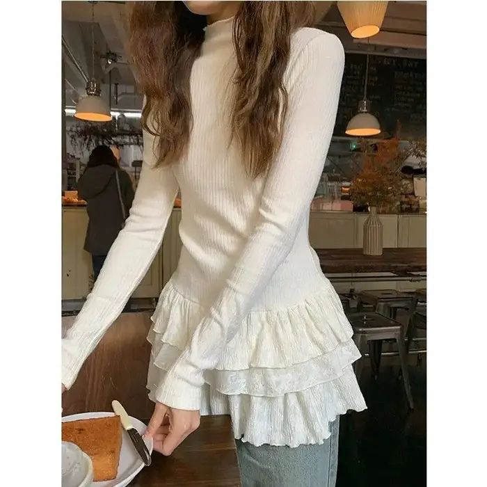T-shirt chaud à col mi-haut et manches longues pour femme en hiver, coupe ajustée avec dentelle et dentelle intérieure, comme sous-vêtement, haut de gamme