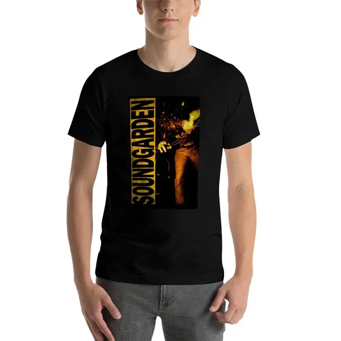 Meilleure couverture d'album - T-shirt Soundgardens Louder Than Love
