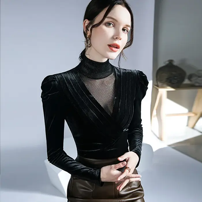 T-shirt à manches longues en velours doré pour femme