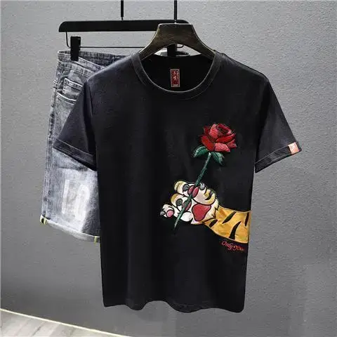 Rose brodé T-shirt à manches courtes hommes 2025 nouvel été décontracté col rond ample haut à manche