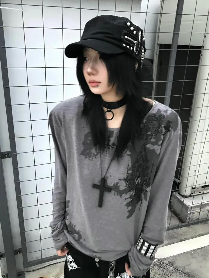 Genayooa gothique imprimé T-shirt femmes à manches longues décontracté Y2k Vintage Grunge hauts