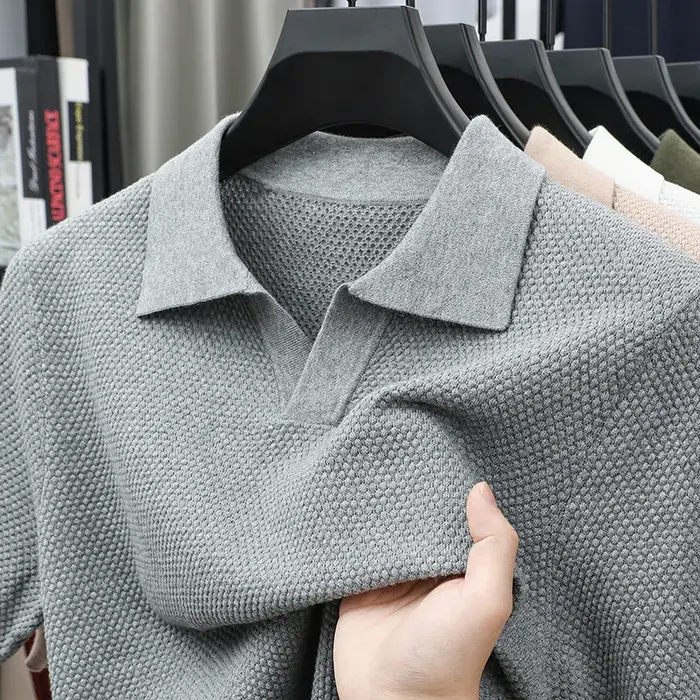 Polo en coton tricoté 100 % pour homme – Col en V à manches courtes
