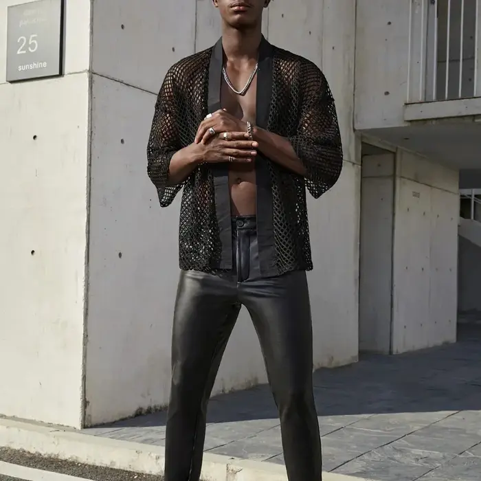 Hommes hauts en maille évider T-shirt masculin Cardigan châle Streetwear