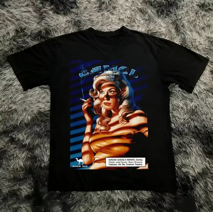 T-shirt Rétro Camel Cigarettes Pleasure to Burn en Coton Vintage à Manches Courtes