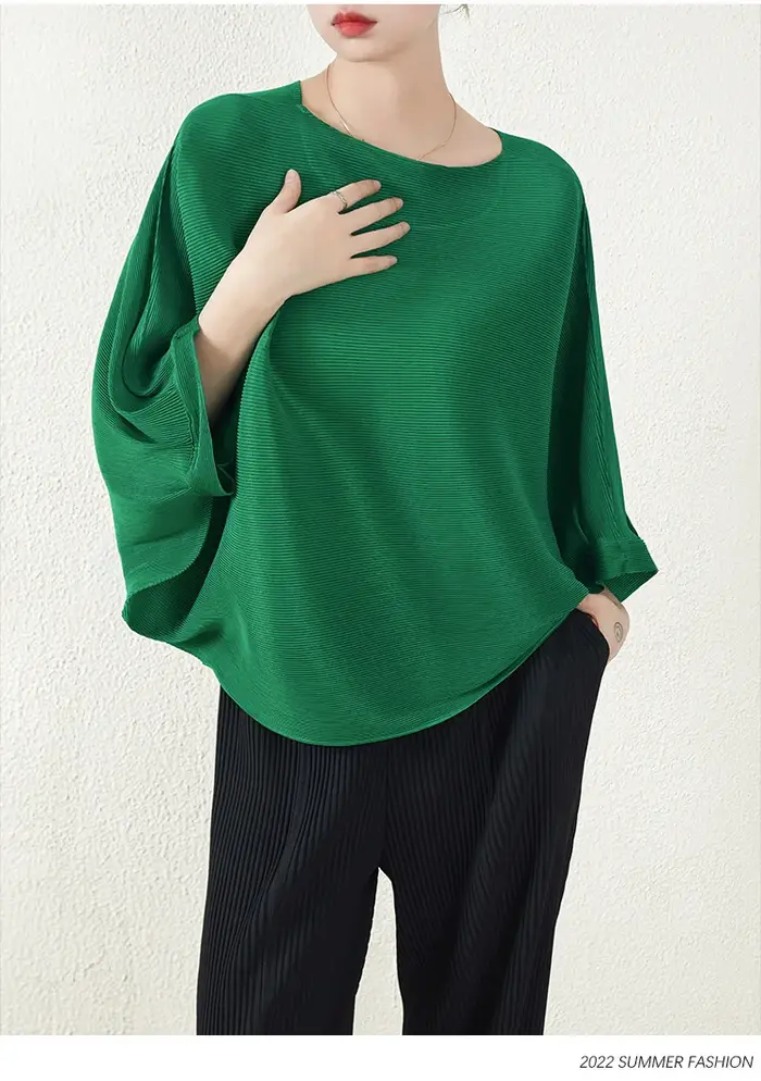 Nouveau style estival, haut plissé tendance à manches chauve-souris