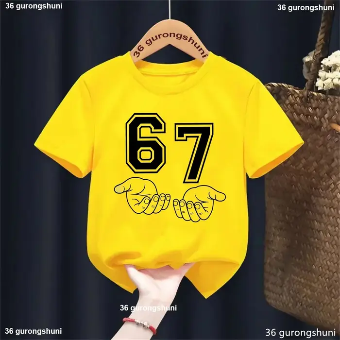 T-shirt imprimé coloré à thème 67 pour enfants