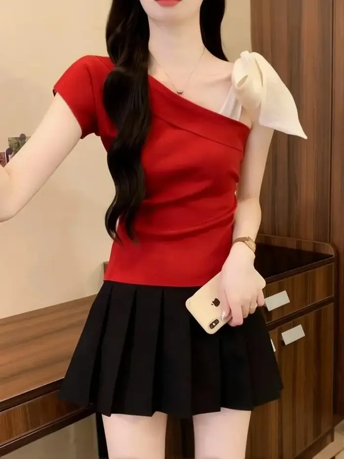 T-shirt élégant en tricot à nœud papillon pour femme