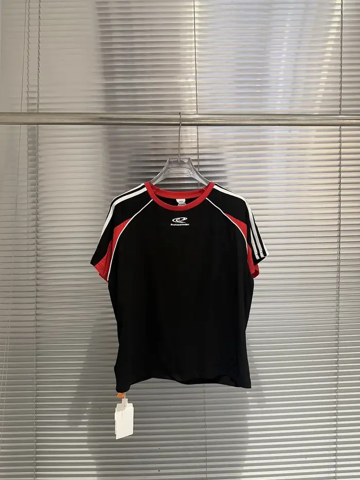 T-shirt à manches courtes extensible coupe ajustée