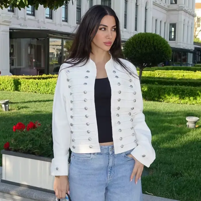 Veste en jean courte pour femme