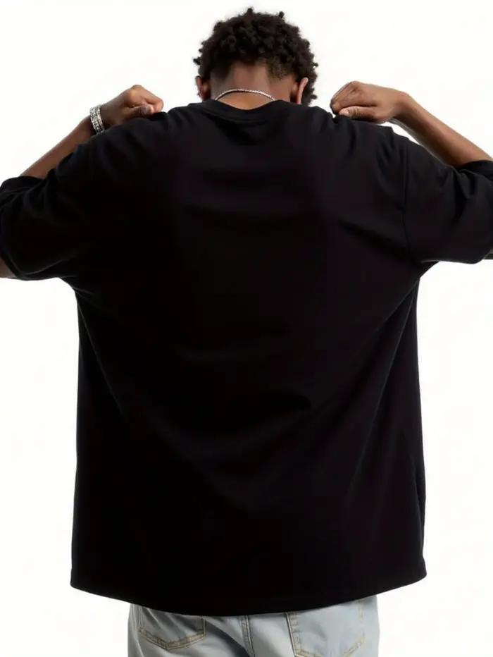 T-shirt graphique noir pour hommes - Texte de lèvres audacieuses et de poignée en coeur Design