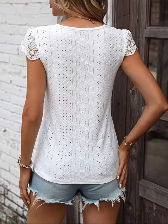 T-shirt Femme Printemps-Été Blanc Col V Dentelle Manches Courtes Boutons Devant Œillets Respirant Frais Élégant Quotidien Décontracté