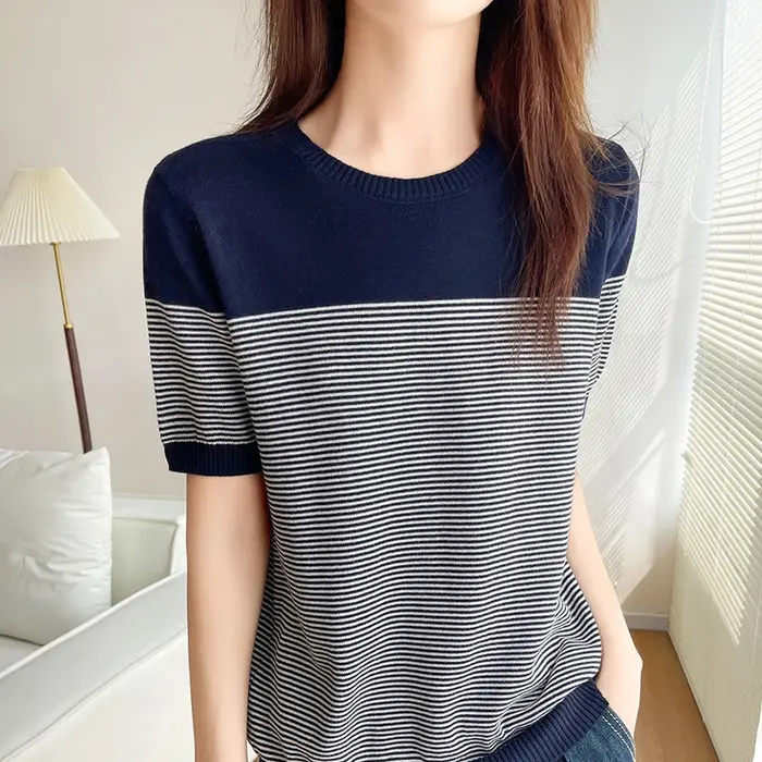 T-shirt rayé à manches courtes pour femmes