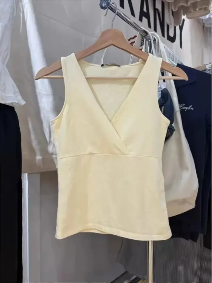 Jaune mince col en v débardeur femmes été décontracté Simple coton sans manches gilet propre fille Preppy Style doux basique Camis OOTD nouveau