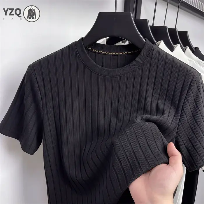 T-shirt côtelé basique à col rond pour homme