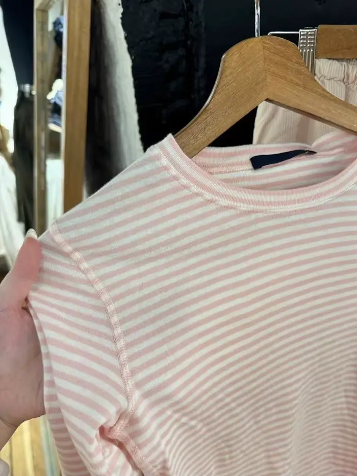 T-shirt à manches longues à rayures roses pour femme