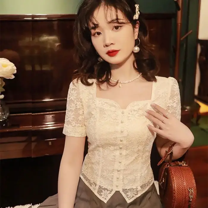 Haut femme avec manches courtes dentelle chemises et chemisiers pour femmes Beige fin élégant jeunesse luxe beau en Promotions basique grand S