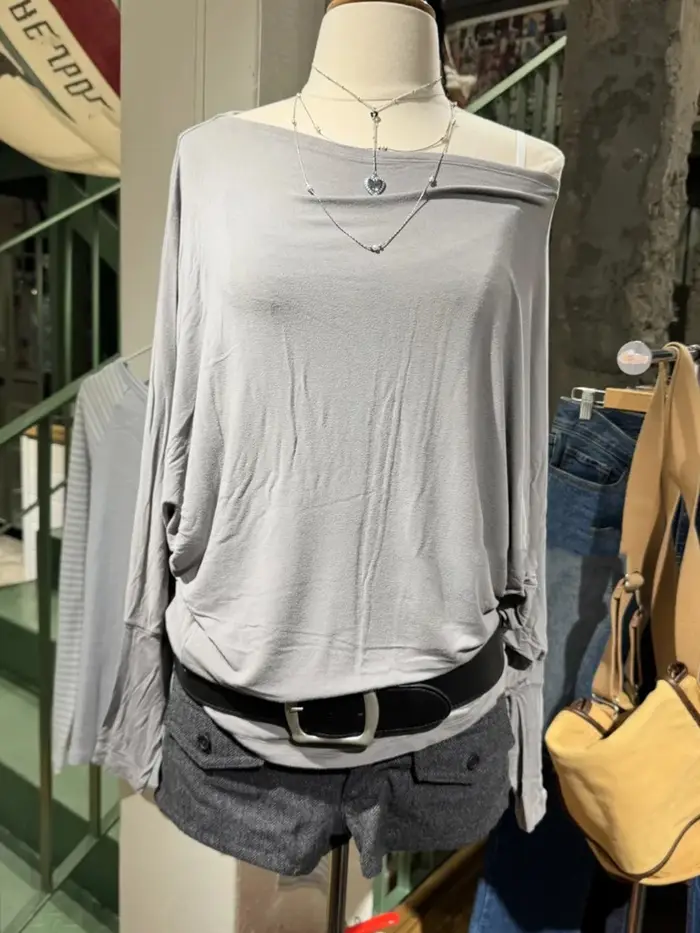 T-shirts noirs à manches longues chauve-souris pour femmes