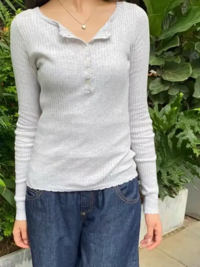 Gris dentelle garniture col à manches longues T-shirts femmes automne torsion tricoté mince nouveau bouton coton