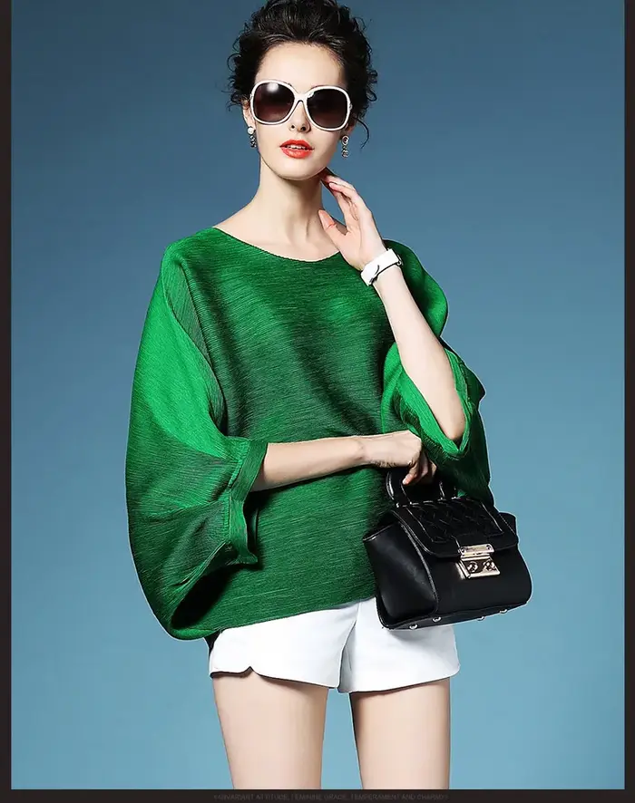 Nouveau style estival, haut plissé tendance à manches chauve-souris