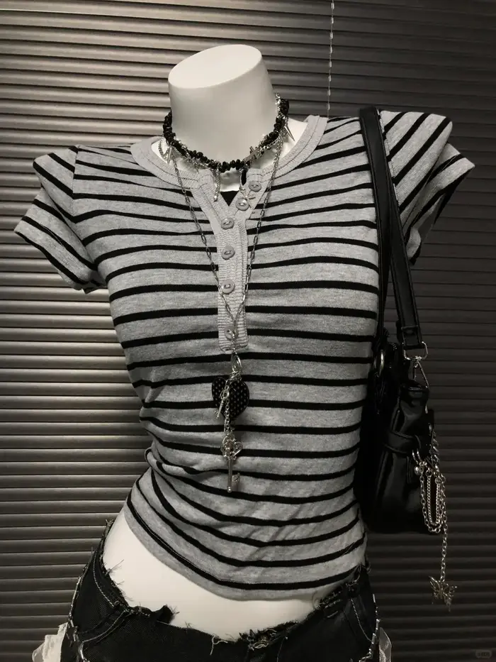 T-shirt à manches courtes pour femme
