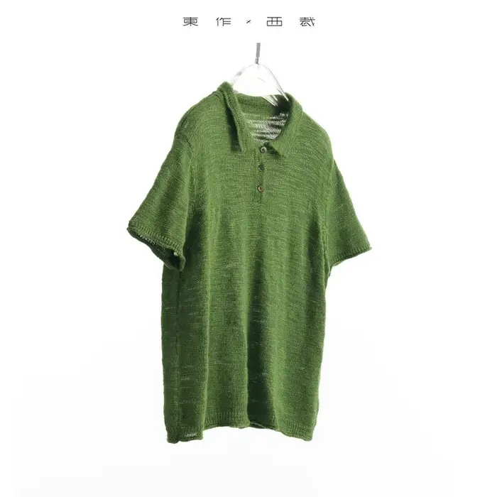 Polo à col~ T-shirt à manches courtes