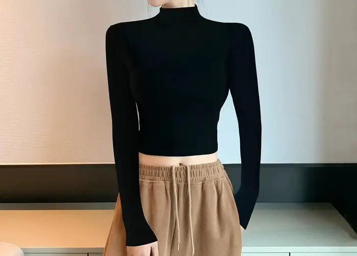 T-shirt noir à manches longues pour femmes