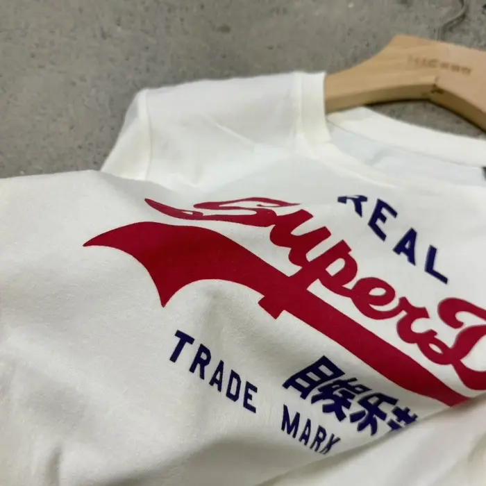 Superdry Real Vintage Logo T-shirt blanc cassé en coton à col rond et manches courtes pour homme