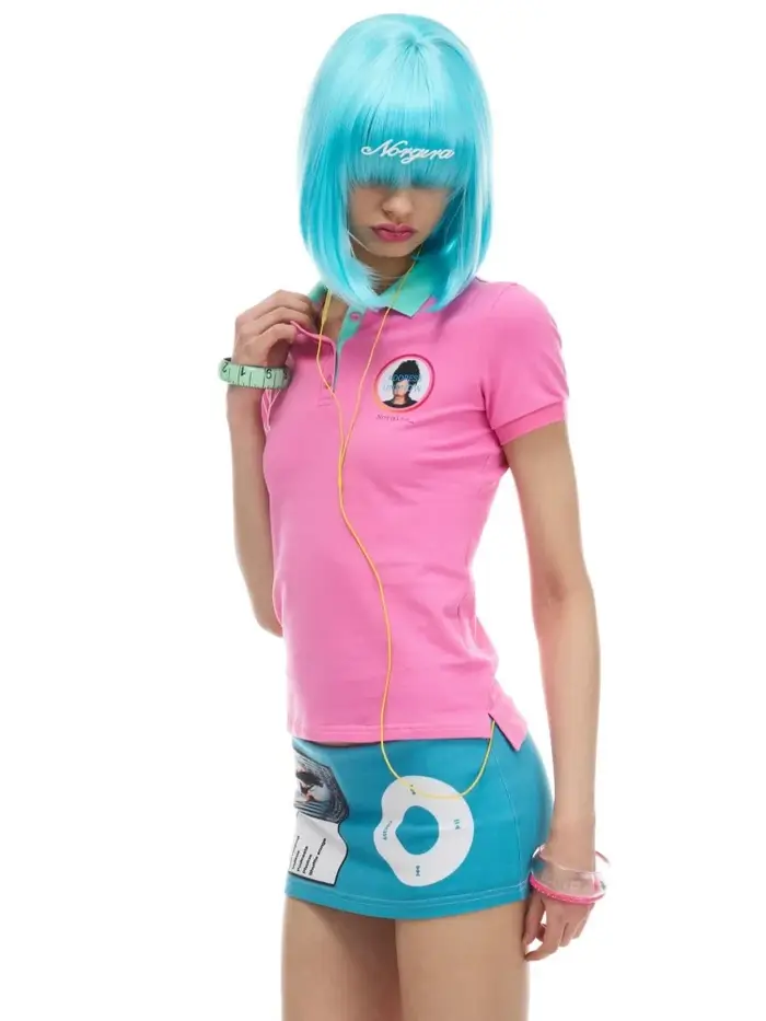 Polo rose à imprimé graphique et col contrastant pour femme