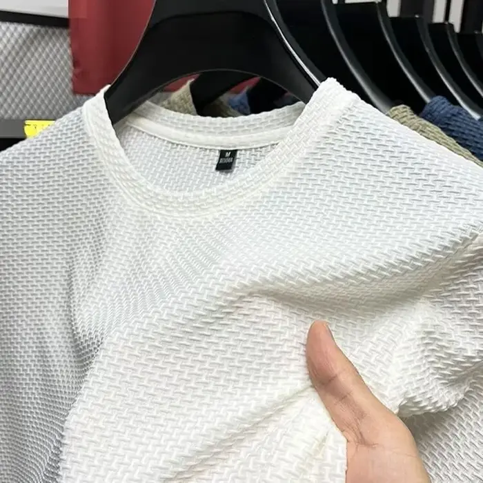 Maille glace soie T-shirt hommes à manches courtes col rond nouveau T-manches hommes bas chemise été