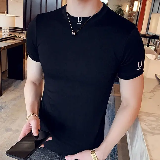 T-shirt noir pour homme
