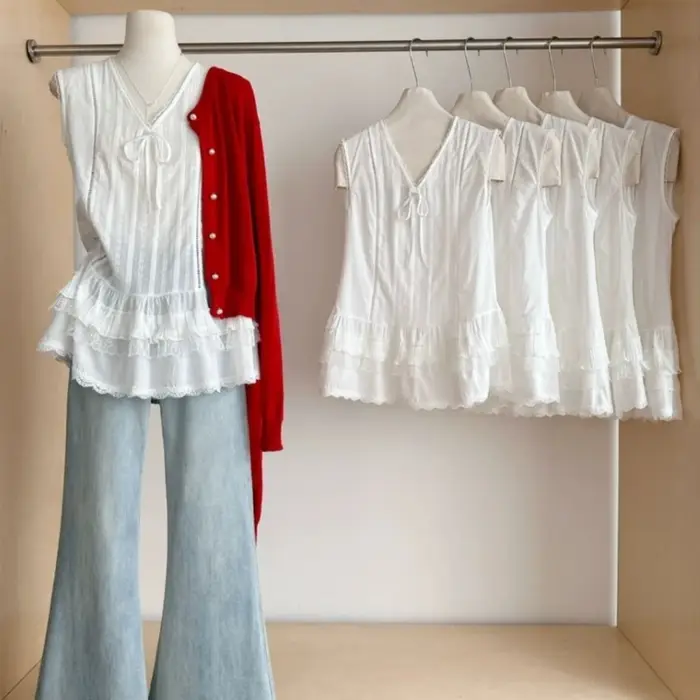 Débardeur blanc chic pour femme avec dentelle