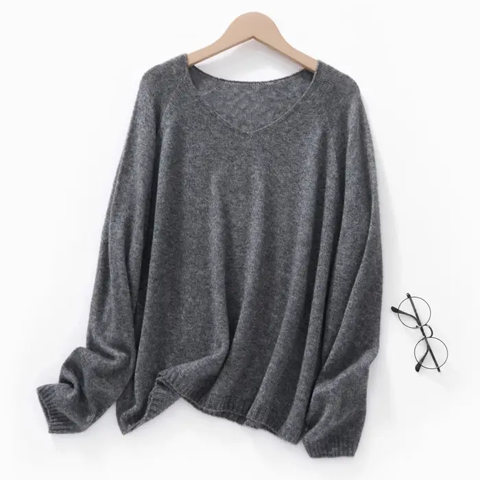Pull-over ample en soie et cachemire à col en V pour femme