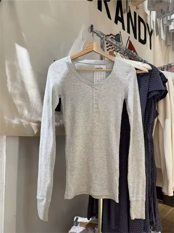 Gris gaufre 7 boutons à manches longues T-shirts femmes automne coton