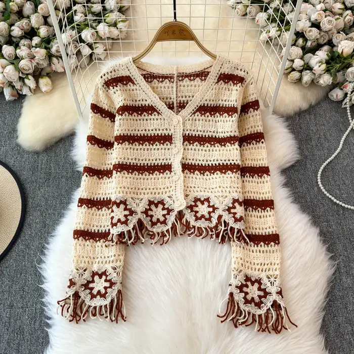 Haut en tricot au Crochet brodé à fleurs
