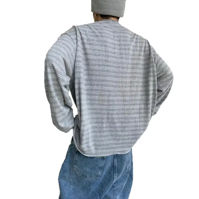 T-shirt à manches longues rayé et bouclé pour homme